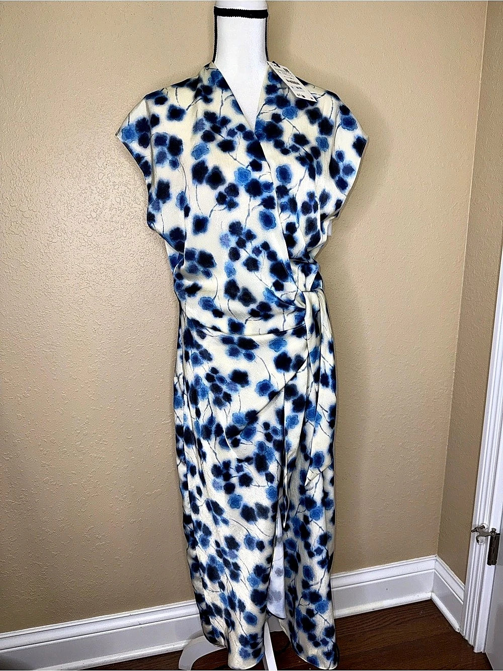 Zara Floral Wrap Midi Dress in Blue & White Size Large NWT